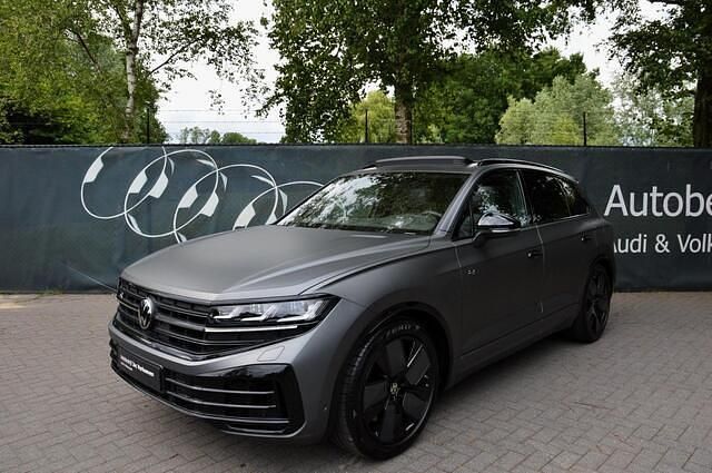 Grijs Gebruikt 2024 VW Touareg R-line SUV | € 83.950 (Iets duurder) - Afbeelding 1/4