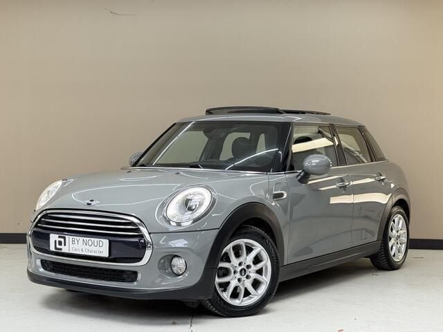 Grijs Gebruikt 2016 Mini Cooper Hatchback | € 11.950 (Goede deal) - Afbeelding 1/4