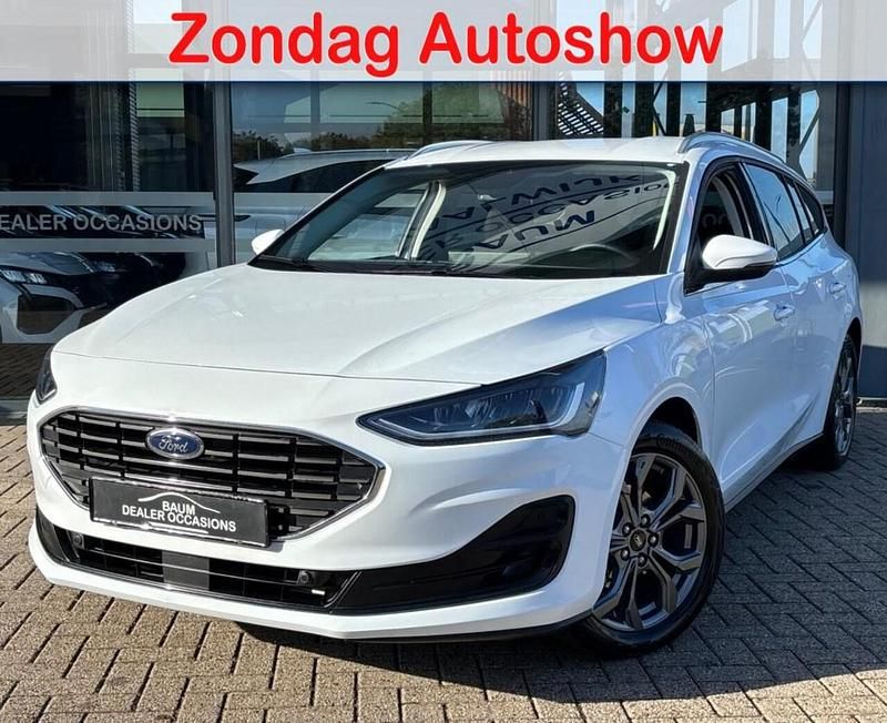 Wit Occasion 2025 Ford Focus Titanium X Stationwagen | € 23.900 (Super prijs) - Afbeelding 1/4