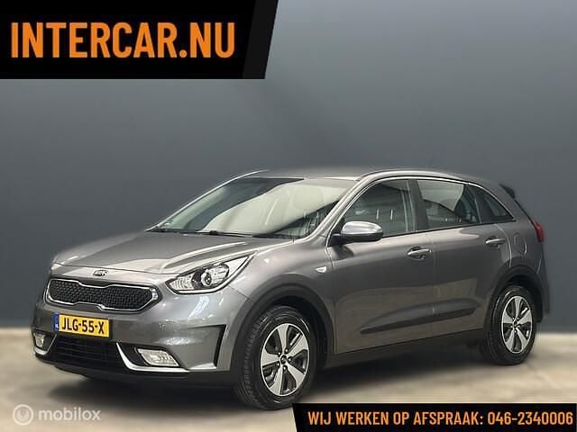 Grijs Gebruikt 2017 Kia Niro First Edition SUV | € 12.995 (Goede deal) - Afbeelding 1/4