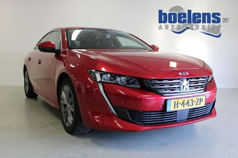 Rood Gebruikt 2020 Peugeot 508 Allure Hatchback | € 16.789 (Eerlijke prijs) - Afbeelding 1/4