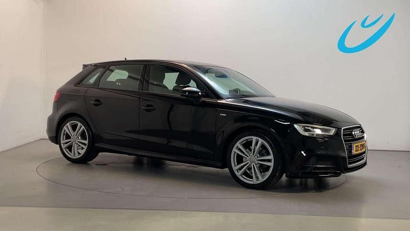 Zwart Gebruikt 2019 Audi A3 Sportback S-Line Hatchback | € 18.250 (Eerlijke prijs) - Afbeelding 1/3