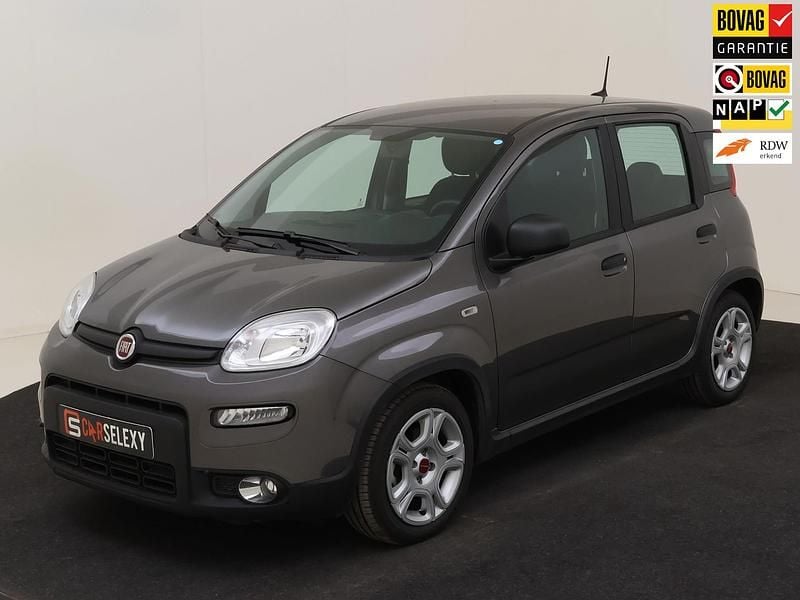 Grijs Gebruikt 2024 Fiat Panda Hatchback | € 15.950 (Eerlijke prijs) - Afbeelding 1/4