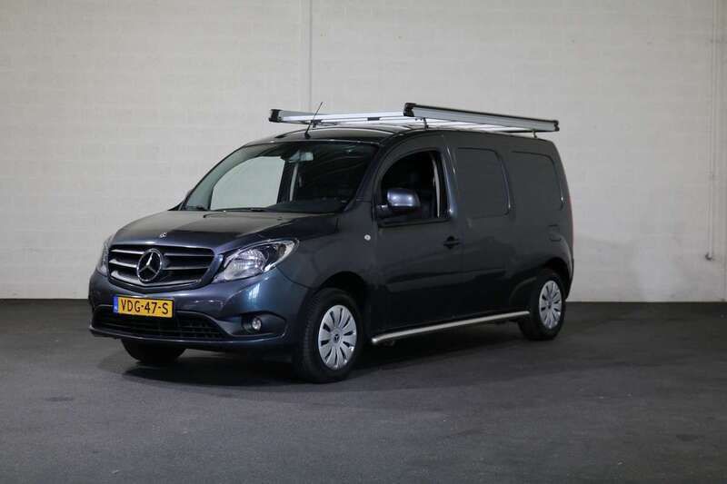 Grijs Gebruikt 2020 Mercedes Citan 111 Van | € 12.950 (Iets duurder) - Afbeelding 1/3