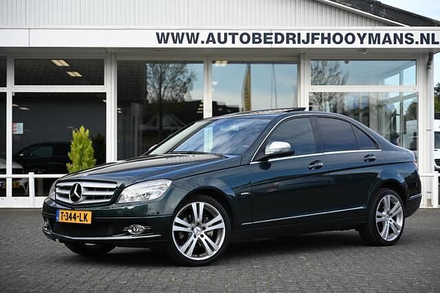 Groen (metallic) Gebruikt 2006 Mercedes C280 Avantgarde Sedan | € 9.450 - Afbeelding 1/4