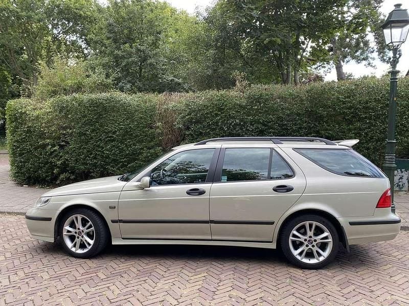 Geel Gebruikt 2004 Saab 9-5 Vector Stationwagen | € 7.950 - Afbeelding 1/4