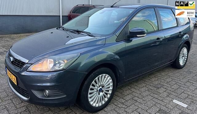 Grijs Gebruikt 2010 Ford Focus Limited Stationwagen | € 1.650 (Eerlijke prijs) - Afbeelding 1/4