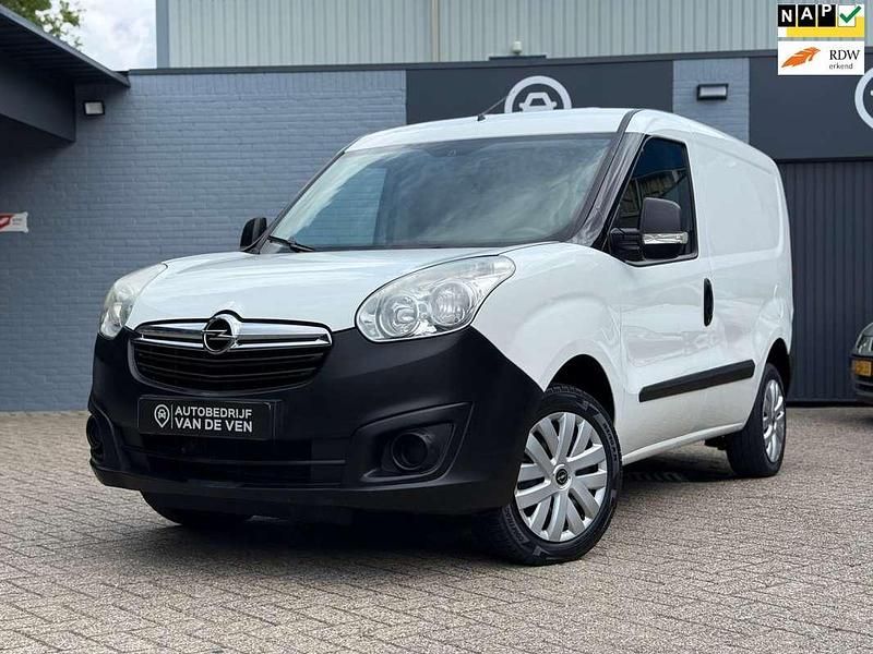 Wit Gebruikt 2013 Opel Combo MPV | € 6.990 (Super prijs) - Afbeelding 1/4