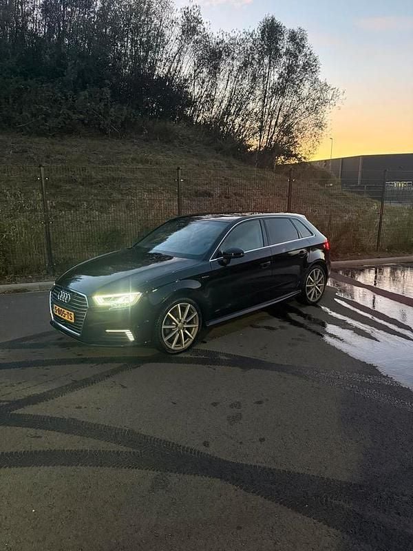 Gebruikt 2019 Audi e-tron SUV | € 20.995 - Afbeelding 1/4