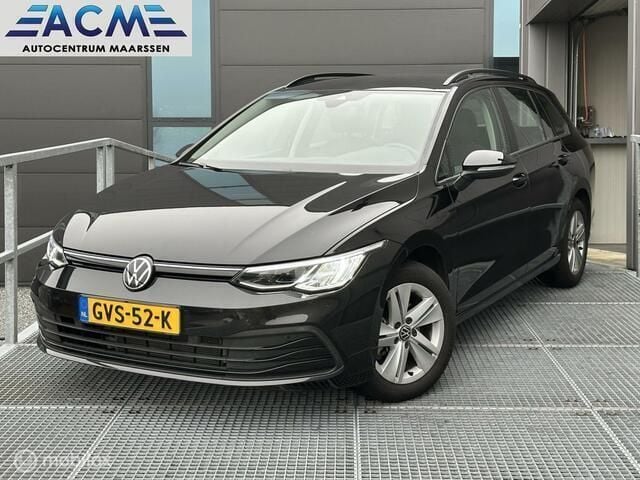 Zwart, metallic lak Gebruikt 2024 VW Golf VIII Life Stationwagen | € 29.750 (Iets duurder) - Afbeelding 1/4
