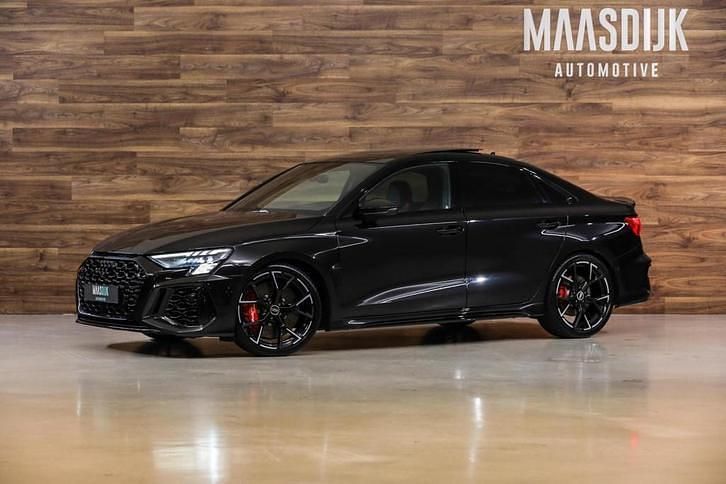 Gebruikt 2022 Audi RS3 Sedan | € 59.740 (Eerlijke prijs) - Afbeelding 1/4
