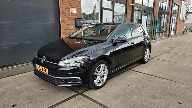 Zwart Gebruikt 2018 VW Golf VII Comfortline Hatchback | € 13.900 (Eerlijke prijs) - Afbeelding 1/4