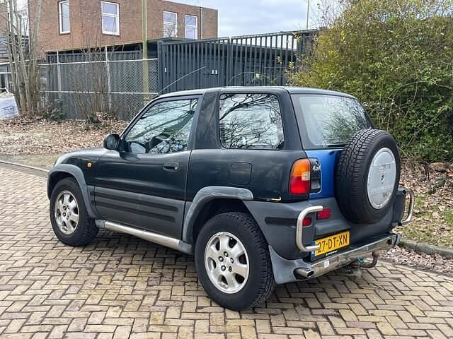 Occasion Toyota RAV4 SR 129 PK (94 kW) 1997 Zwart Hatchback