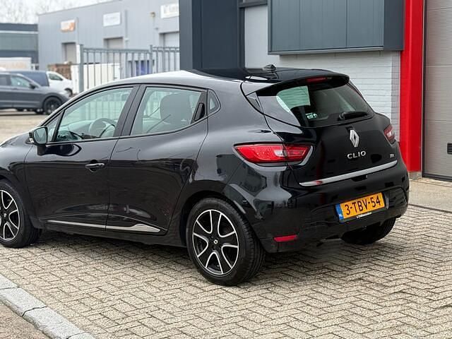 Occasion Renault Clio IV Collection 90 PK (66 kW) 2014 Zwart Hatchback