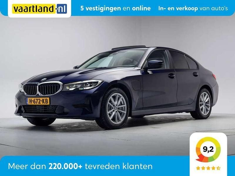Blauw Occasion 2020 BMW 330 Executive Sedan | € 23.445 (Duur) - Afbeelding 1/4