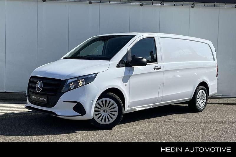 Wit Nieuw 2025 Mercedes Vito MPV | € 63.120 - Afbeelding 1/4