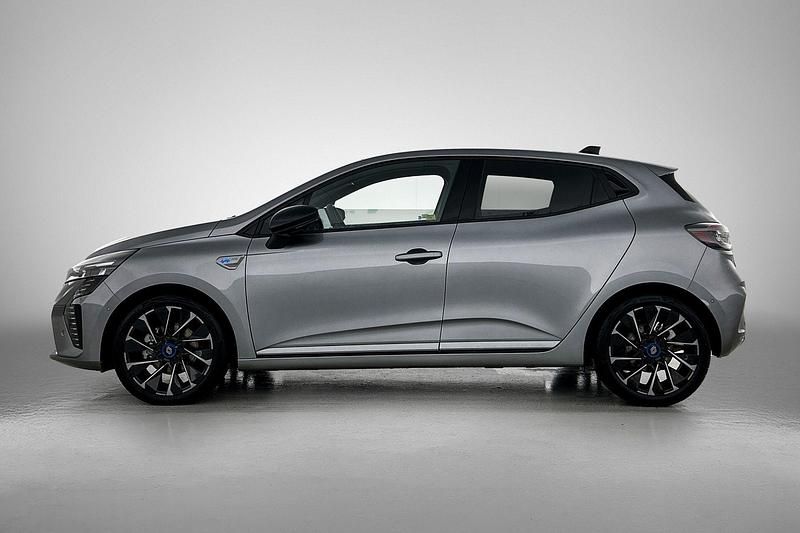 Occasion Renault Clio V Esprit Alpine 143 PK (105 kW) 2025 Zilver Hatchback