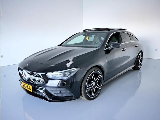 Occasion Mercedes CLA250 Shooting Brake Premium 224 PK (164 kW) 2020 Zwart Stationwagen