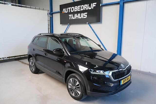 Zwart Gebruikt 2023 Skoda Karoq Business Line SUV | € 30.900 (Super prijs) - Afbeelding 1/4