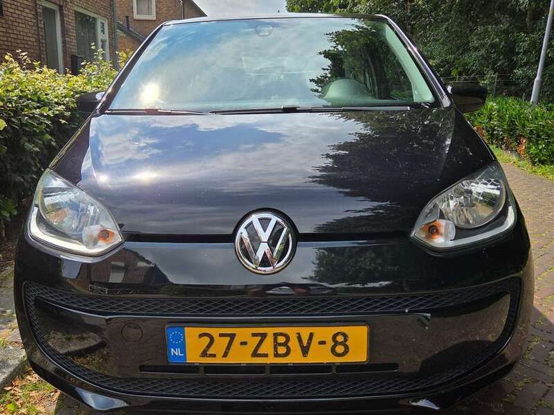 Zwart Gebruikt 2013 VW up! Move Hatchback | € 3.850 (Goede deal) - Afbeelding 1/4