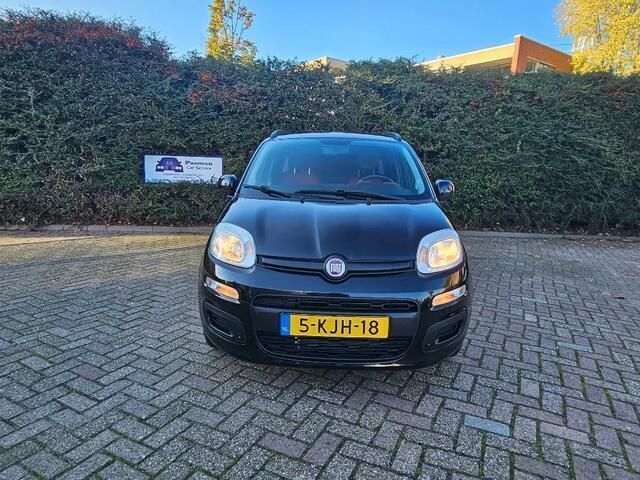 Zwart Gebruikt 2013 Fiat Panda Lounge Hatchback | € 4.500 (Eerlijke prijs) - Afbeelding 1/4