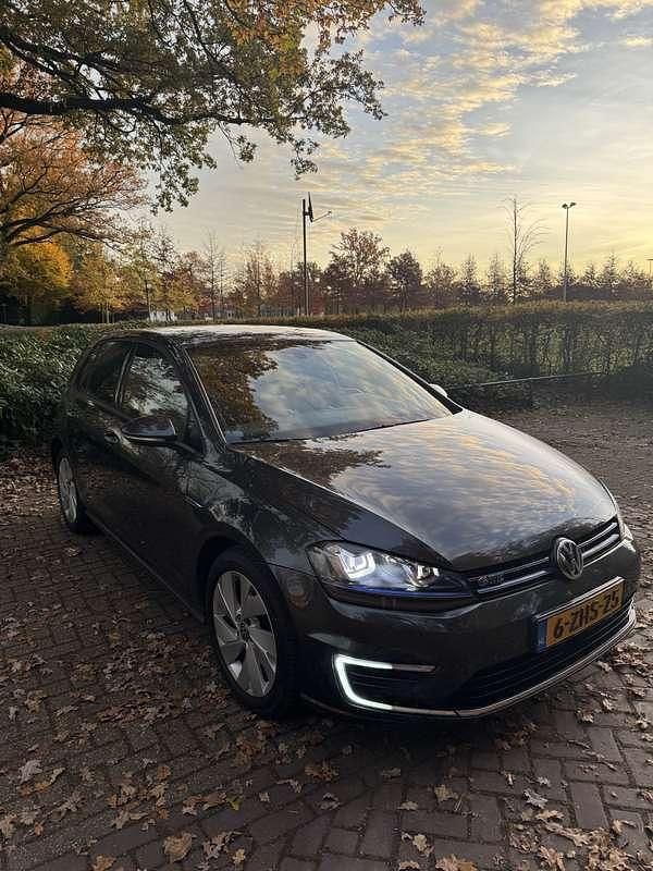 Grijs Gebruikt 2015 VW Golf VII GTE Stationwagen | € 14.850 (Eerlijke prijs) - Afbeelding 1/4