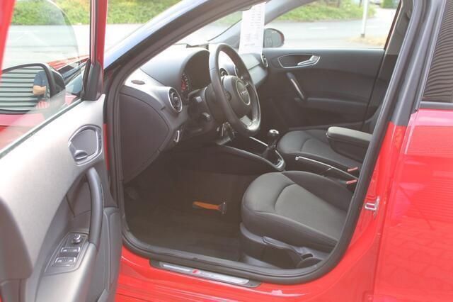 Occasion Audi A1 Sportback S-Line 95 PK (69 kW) 2018 Rood Hatchback