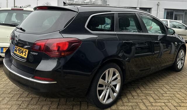 Occasion Opel Astra Sport 140 PK (102 kW) 2015 Zwart Stationwagen