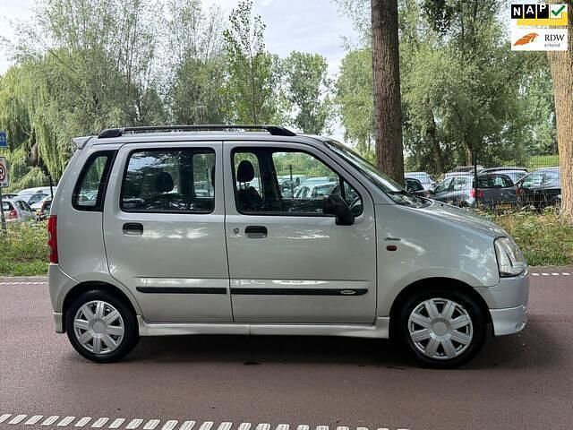 Grijs Gebruikt 2002 Suzuki Wagon R Hatchback | € 1.699 (Eerlijke prijs) - Afbeelding 1/4
