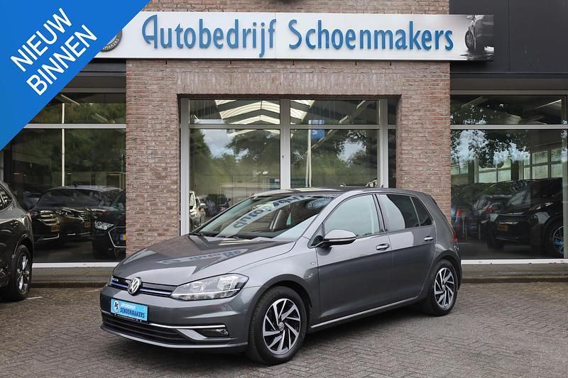 Grijs Gebruikt 2019 VW Golf VII Hatchback | € 19.940 (Eerlijke prijs) - Afbeelding 1/4