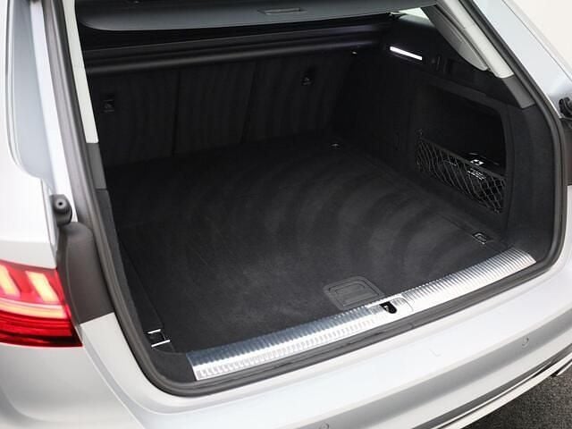 Grijs Gebruikt 2023 Audi A4 Advanced Stationwagen | € 32.880 (Super prijs) - Afbeelding 1/3