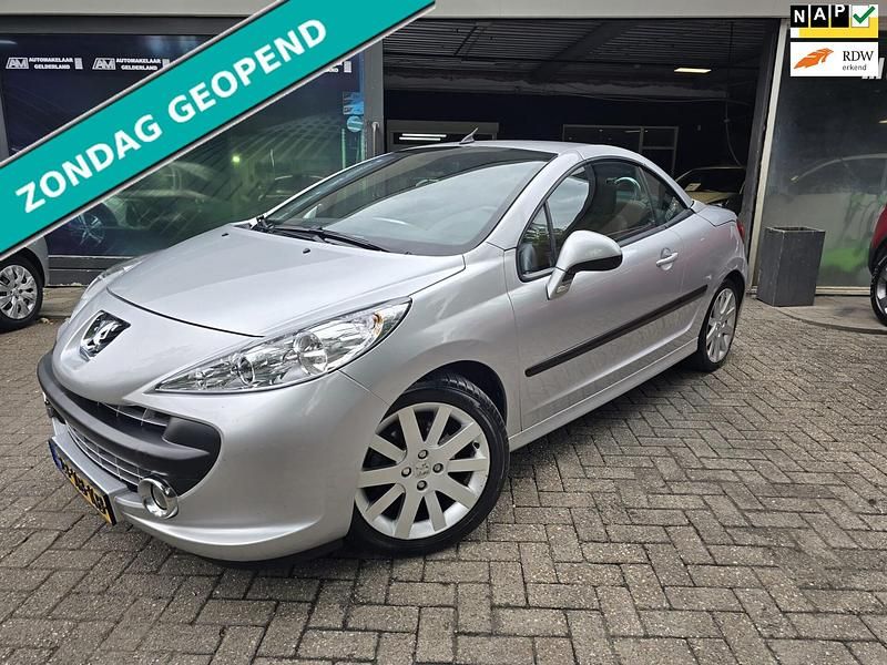 Grijs Gebruikt 2007 Peugeot 207 Sport Cabriolet | € 3.950 (Iets duurder) - Afbeelding 1/4