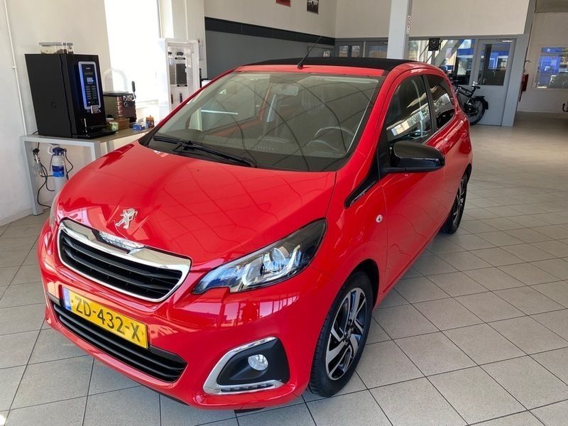 Rood Gebruikt 2019 Peugeot 108 Allure Hatchback | € 12.950 (Duur) - Afbeelding 1/4