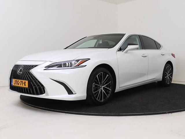Occasion Lexus ES300H 218 PK (160 kW) 2026 Wit Sedan