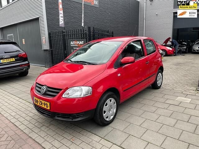 Rood Gebruikt 2008 VW Fox Trendline Hatchback | € 1.999 (Eerlijke prijs) - Afbeelding 1/4
