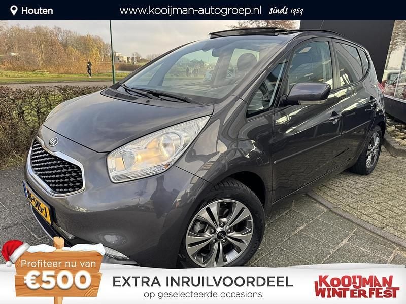 Dark gun metallic metalli (e5b) Gebruikt 2015 Kia Venga Hatchback | € 13.900 (Duur) - Afbeelding 1/4