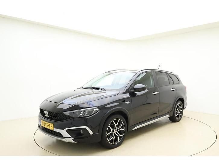 Zwart Gebruikt 2022 Fiat Tipo Cross Stationwagen | € 23.945 - Afbeelding 1/4