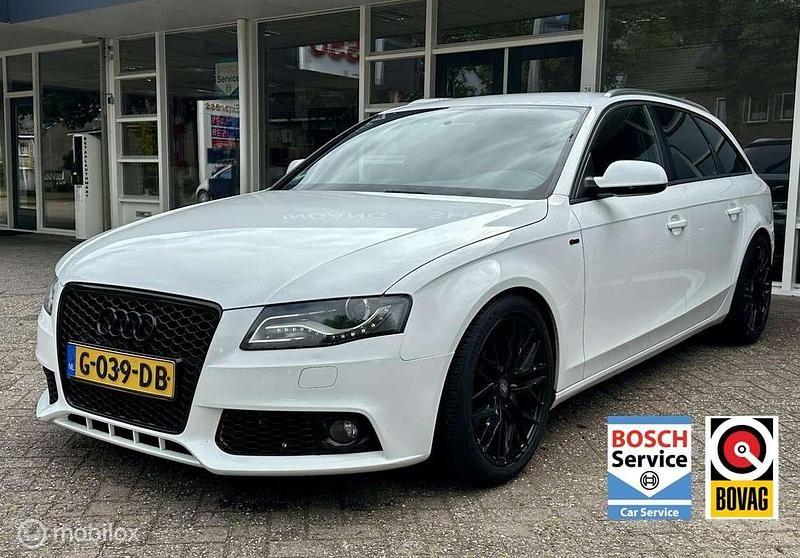 Wit, metallic lak Gebruikt 2010 Audi A4 S-Line Stationwagen | € 6.950 (Eerlijke prijs) - Afbeelding 1/4