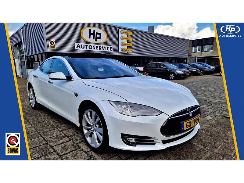 Wit Gebruikt 2015 Tesla Model S Sedan | € 19.500 (Eerlijke prijs) - Afbeelding 1/4