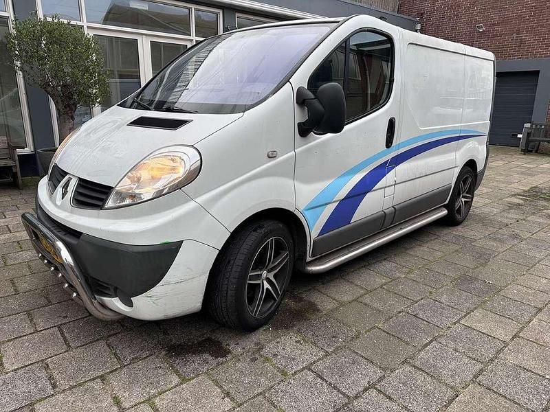Wit Gebruikt 2008 Renault Trafic Van | € 4.500 (Iets duurder) - Afbeelding 1/4