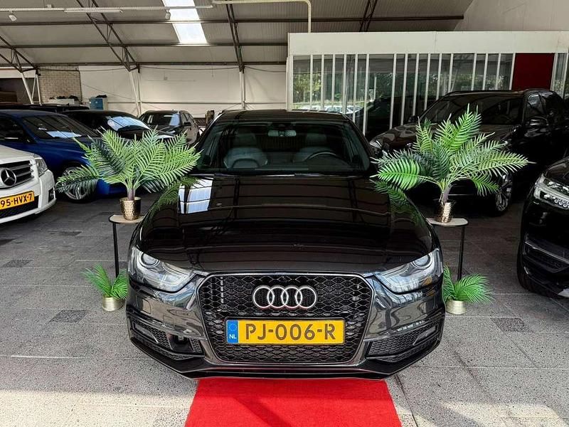 Zwart Gebruikt 2014 Audi A4 S-Line Sedan | € 10.999 - Afbeelding 1/4