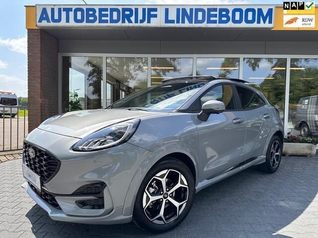 Grijs, metallic lak Gebruikt 2024 Ford Puma ST-Line SUV | € 30.950 (Iets duurder) - Afbeelding 1/4