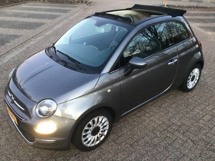 Grijs (metallic) Occasion 2016 Fiat 500C Lounge Cabriolet | € 8.446 (Goede deal) - Afbeelding 1/4