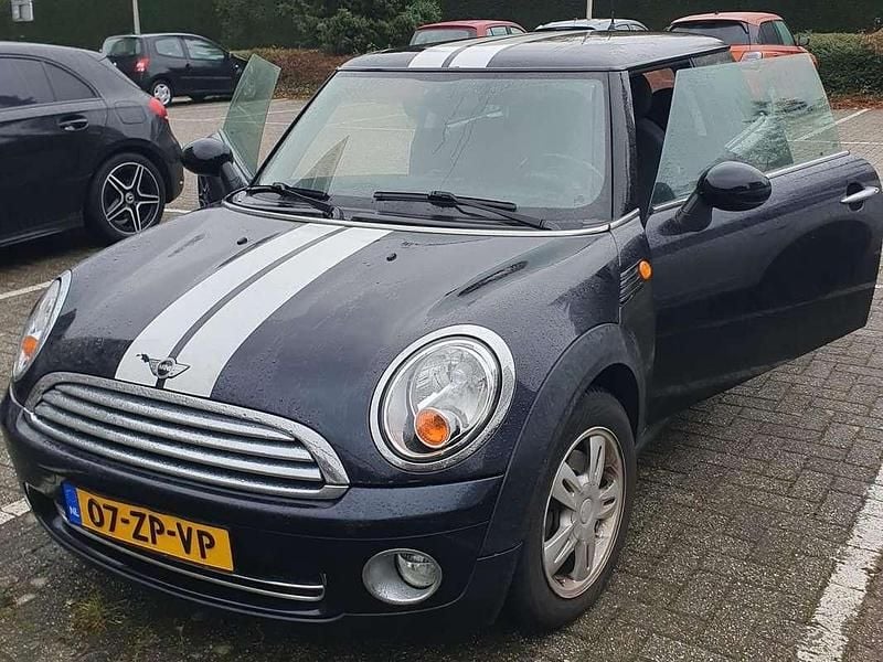 Zwart Gebruikt 2008 Mini ONE Pepper Hatchback | € 950 (Super prijs) - Afbeelding 1/4