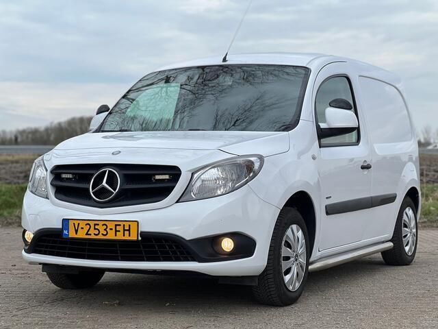 Wit Gebruikt 2017 Mercedes Citan 109 Ambition Van | € 11.890 - Afbeelding 1/4