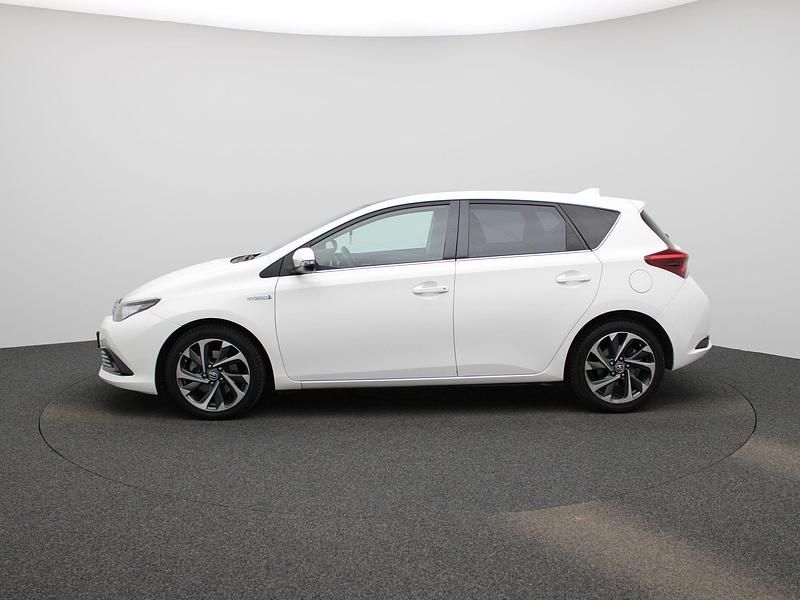 Occasion Toyota Auris Executive 136 PK (100 kW) 2016 Wit Hatchback