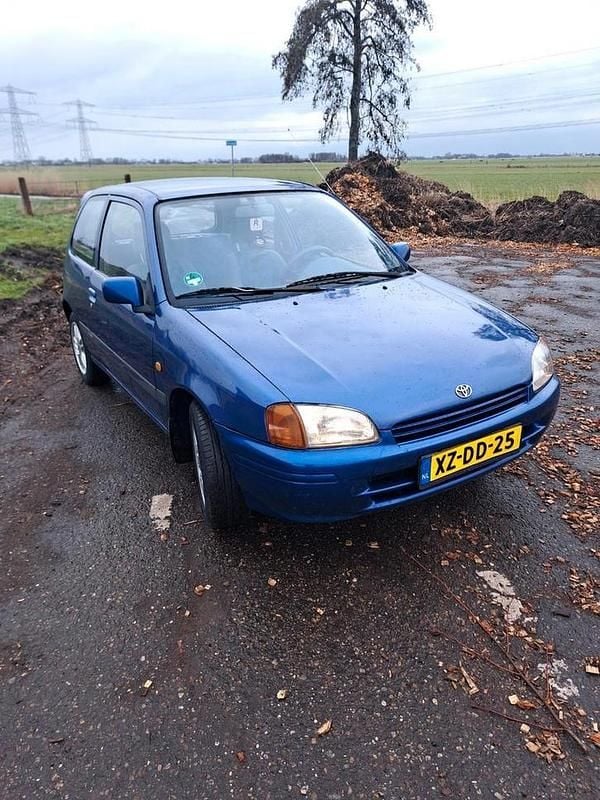Occasion Toyota Starlet 75 PK (55 kW) 1999 Blauw Hatchback