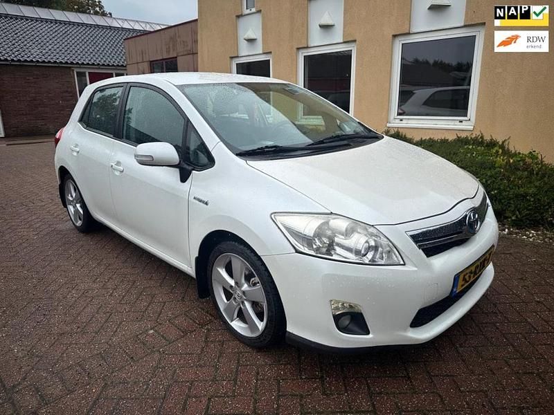 Wit (metallic) Gebruikt 2011 Toyota Auris Hybrid Business Edition Hatchback | € 7.995 (Goede deal) - Afbeelding 1/4