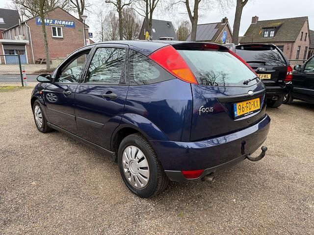 Occasion Ford Focus Trend 101 PK (74 kW) 2000 Blauw Hatchback