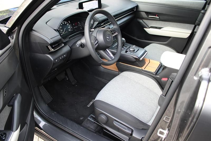 Occasion Mazda MX30 Exclusive-Line 74 PK (54 kW) 2025 Machine grey (grijs metallic) SUV